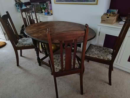 Photo of free Dining table and five chairs (Botley OX2) #1
