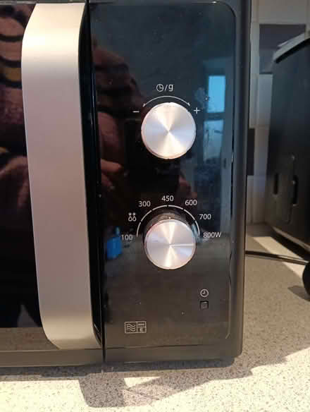 Photo of free Samsung Microwave (Napsbury AL2) #2