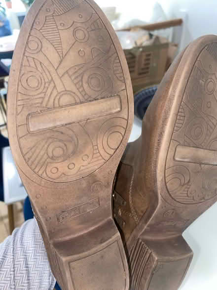 Photo of free Size 7 1/2 Brown booties (Crumble cookie on w74th) #3