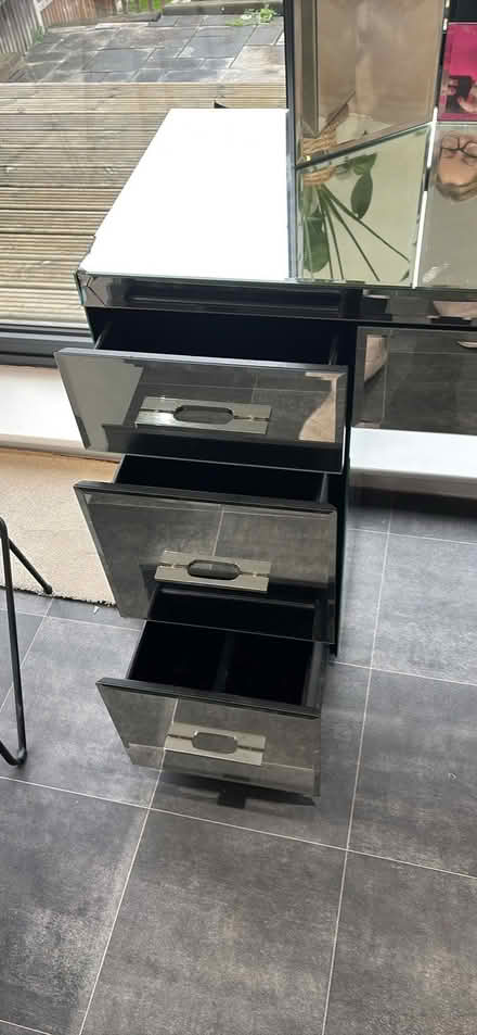 Photo of free Mirrored Dressing Table (Bexleyheath DA6) #3