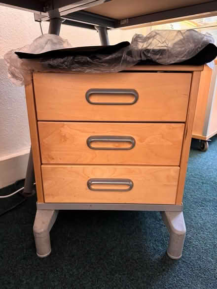 Photo of free Corner office desk and drawers (New Town EH3) #3
