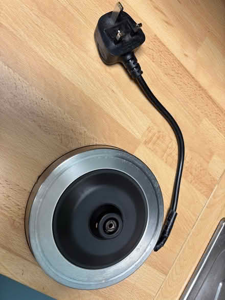 Photo of free used stainless steel kettle (SE24) #3