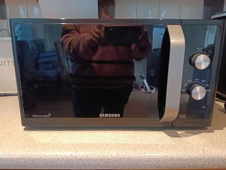 Photo of free Samsung Microwave (Napsbury AL2) #1