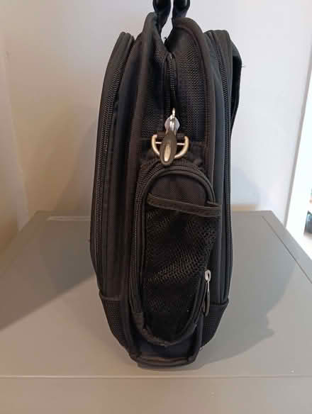 Photo of free Targus laptop bag (Napsbury AL2) #3