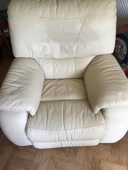 Photo of free Cream reclining chair (Cholsey, OX10) #1