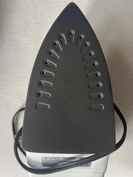 Photo of free Black + Decker Steam Iron (10018) #2