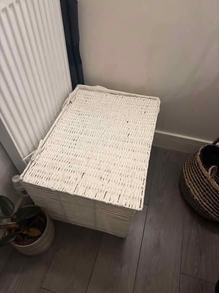 Photo of free White box (Hackney Central E8) #1