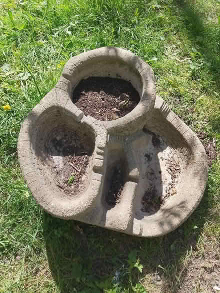 Photo of free Concrete planter (Tunbury Wood ME5) #1