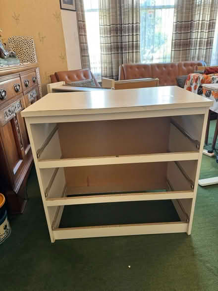 Photo of free IKEA MALM chest of drawer in white (Harringay) #1