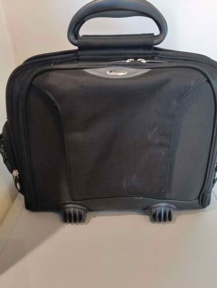 Photo of free Targus laptop bag (Napsbury AL2) #1