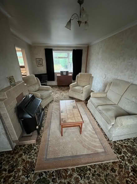 Photo of free Top quality three piece suite (Horspath OX33) #2