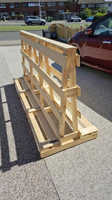 Photo of free Specialist pallet (LS7 Scott Hall Road Leeds) #1