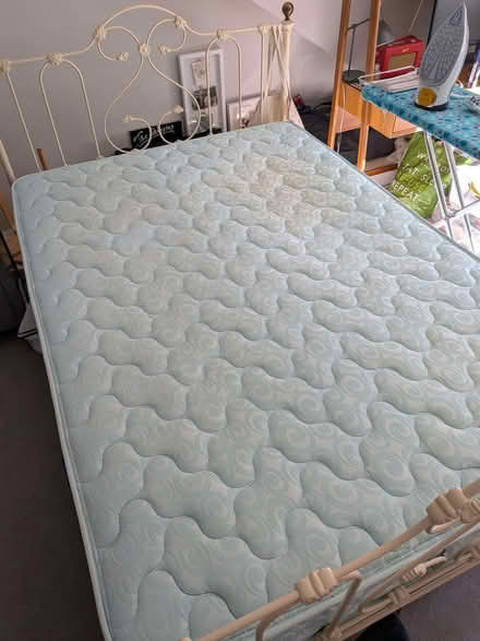 Photo of free Double mattress (Teddington TW11) #3