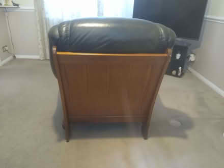 Photo of free Dark Green Leather & Oak Frame Chair (Ash Wharf GU12) #4