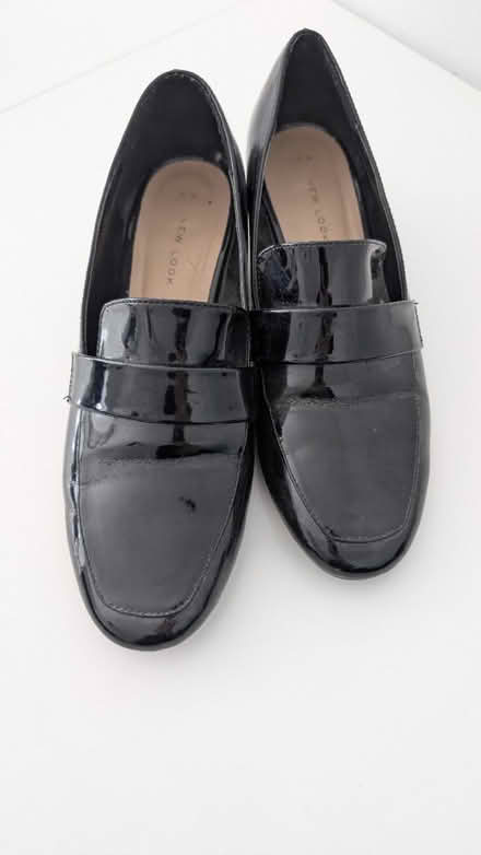 Photo of free Shoes (BN27) #1