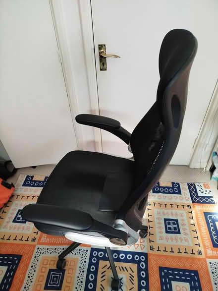 Photo of free Office/desk chair (Kew Bridge, W4) #2