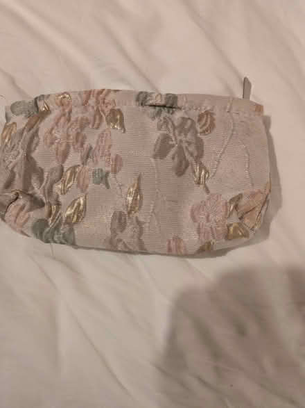 Photo of free Small make up bag (M33) #2