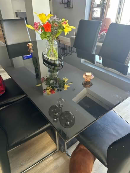 Photo of free Beautiful glass table and chairs (DE7) #1