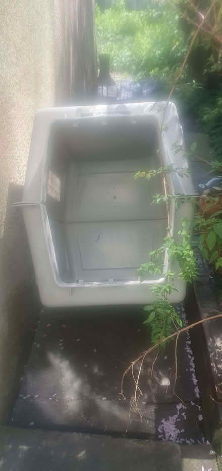 Photo of free EXtra large airport animal container (Bradway S17) #1