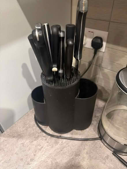 Photo of free Knives + knife block (E8) #1