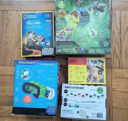 Photo of free Kids Activity Kits VR/STEM (Qxs Blvd Union Turnpike) #2