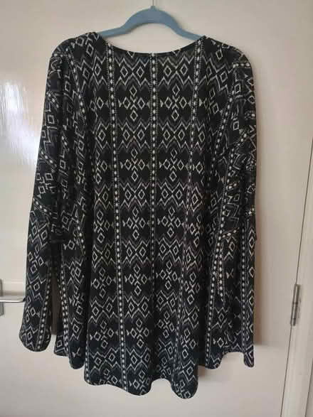 Photo of free Black Top size 22 (Camberwell SE5) #2
