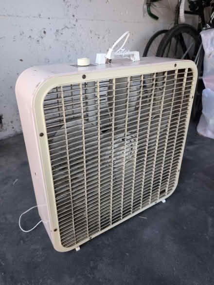 Photo of free Lakewood Floor Fan (El Cerrito) #1