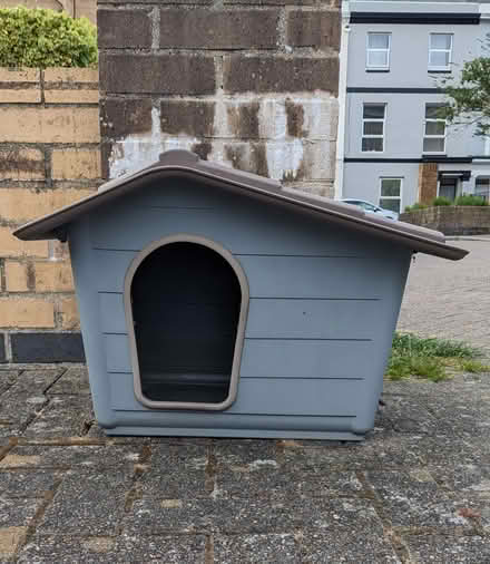 Photo of free Small Plastic Pet House (PL4 Greenbank.) #1