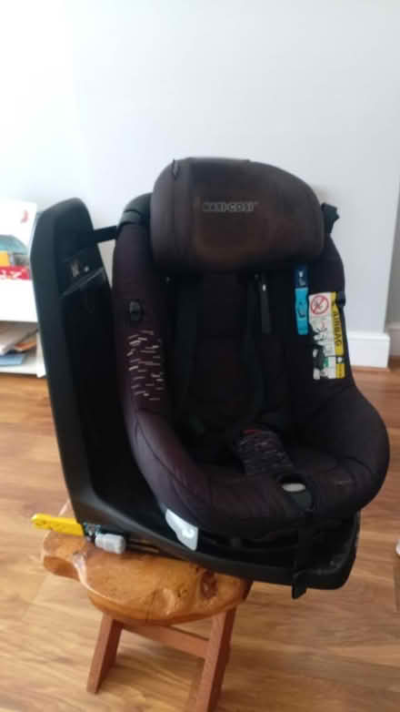 Photo of free Maxi Cosi swivel car seat (Br7) #2