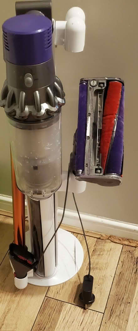 Photo of free dyson cotdless hoover (horsham RH12) #1