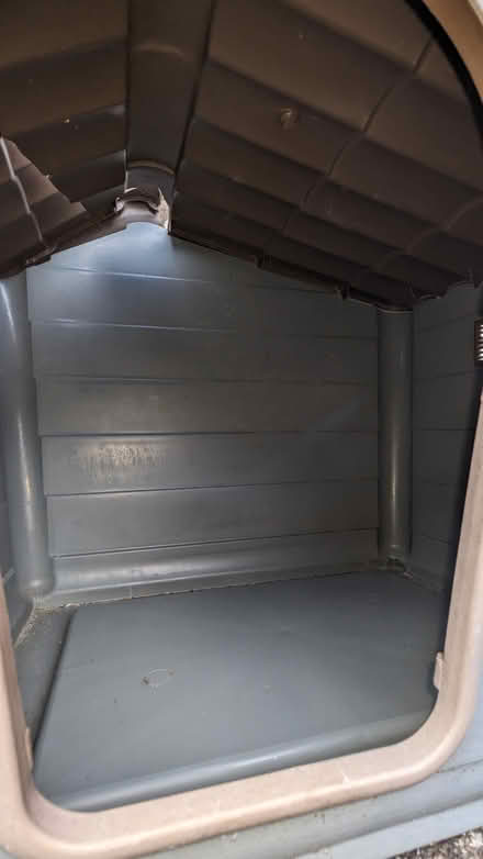 Photo of free Small Plastic Pet House (PL4 Greenbank.) #2