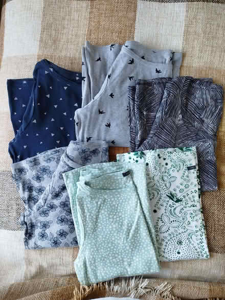 Photo of free Womens clothing (Jericho BL9) #3