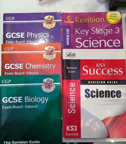 Photo of free Revision Books for GCSE & A Level & BTEC (Raynes Park SW20) #2