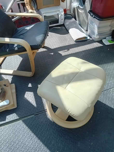 Photo of free Comfy chairs (Buriton GU31) #4