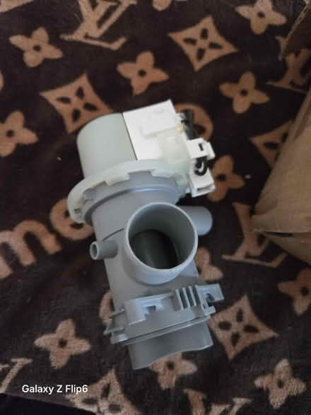 Photo of free Somthing in a box new (Erith DA8) #1