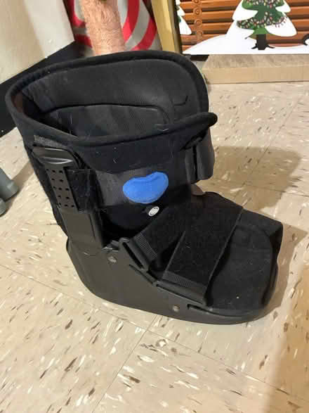 Photo of free Orthopedic Foot Boot (2831 Exterior Street, Bronx) #1
