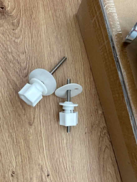 Photo of free Wooden Toilet Seat - Never Used (Brandon DH7) #3