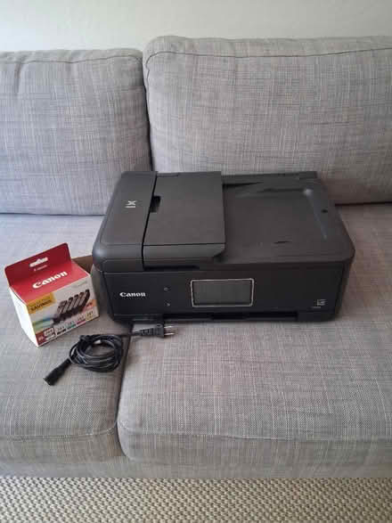 Photo of free Canon tr8520 printer w ink (Southside) #1