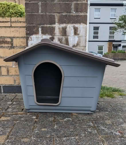 Photo of free Small Plastic Pet House, Cracked Roof (Lipson PL4) #1