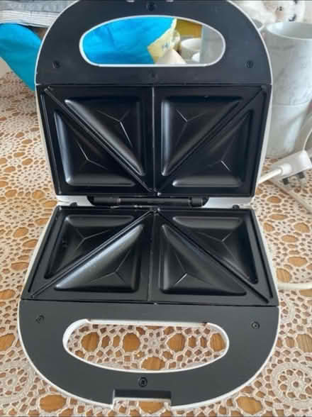 Photo of free Sandwich Toaster (Cheshunt En8) #2