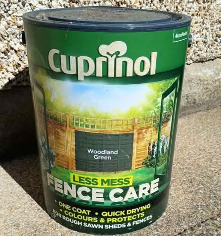 Photo of free Garden fence/hut painting equipment & paint (Leslie KY6) #2