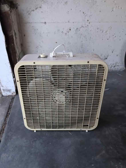 Photo of free Lakewood Floor Fan (El Cerrito) #2