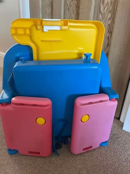 Photo of free Safety 1st child’s booster seat (Hailsham BN27) #1