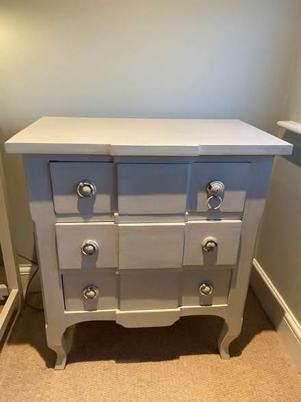 Photo of free Small chest of drawers (Mortlake SW14) #2
