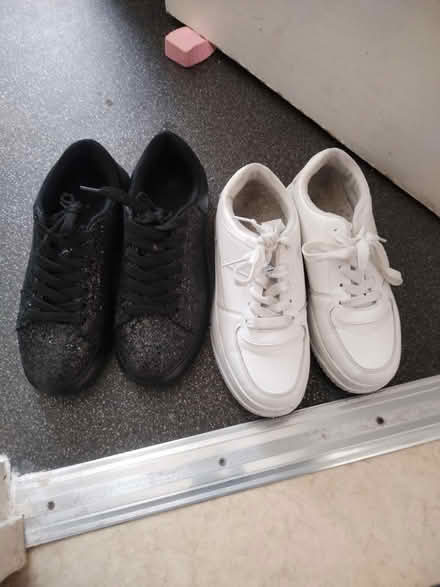 Photo of free Trainers (Sw4) #1