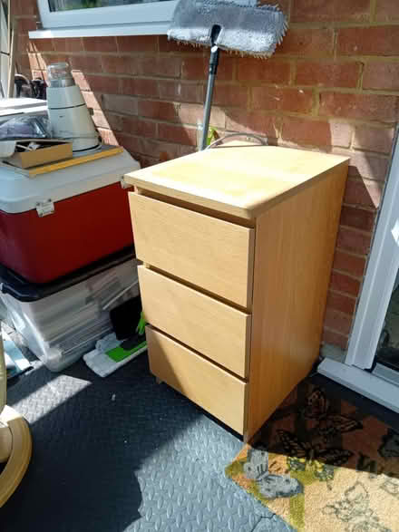 Photo of free Chest of drawers (Buriton GU31) #1