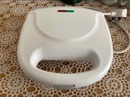 Photo of free Sandwich Toaster (Cheshunt En8) #1