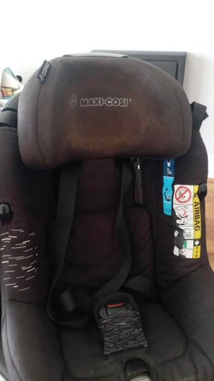 Photo of free Maxi Cosi swivel car seat (Br7) #1