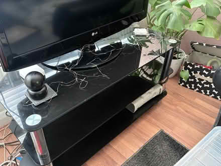 Photo of free TV Glass Stand (TW20) #1