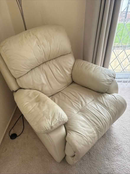 Photo of free Cream Leather Recliner Chair (Coven Heath WV10) #2